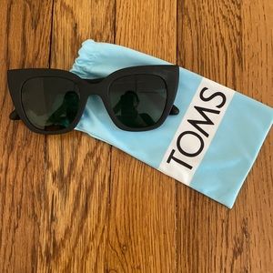 TOMS Sydney Matte-Black Sunglasses